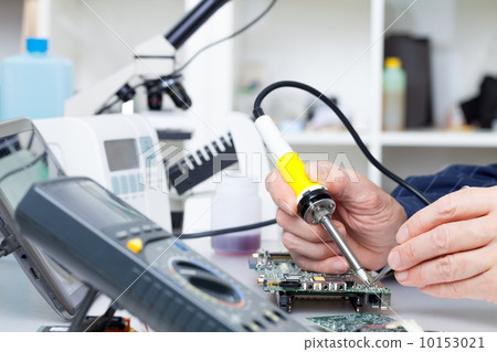 repair of electronic devices, soldering parts 10153021