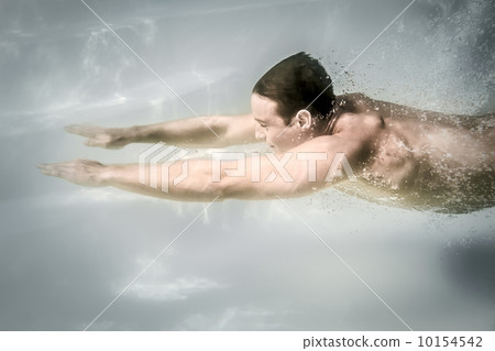 diving man 10154542