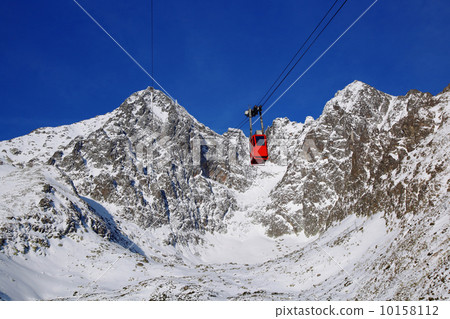 Cable car in High Tatras ski resort in Slovakia 10158112
