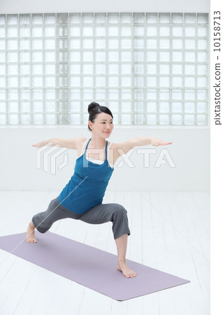 yoga     10158713
