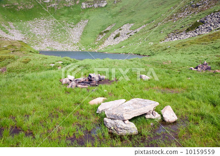 Alpine lake Brebeneckul on summer mountains Alpine lake Brebeneckul on summer mountains 10159559