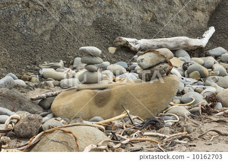 Stack of balancing rocks in nature California beach 10162703
