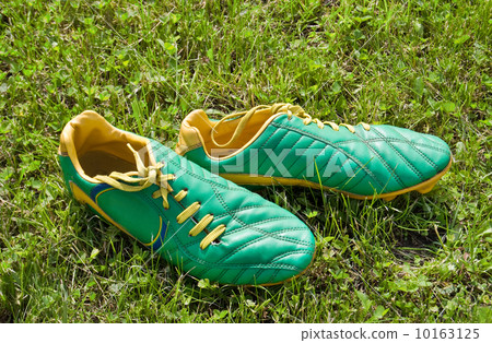 cleats 10163125