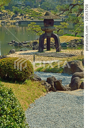 老芝谷Rikyu皇宮花園·Yukimi燈籠 10163708