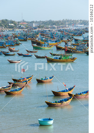 fishing boats, Vietnam fishing boats, Vietnam 10166212