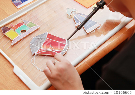 Work with stained glass small colorful souvenirs 10166665