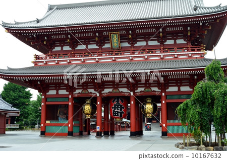 Asakusadera's Takaragura gate 10167632