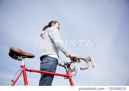 A bicycle 10168018