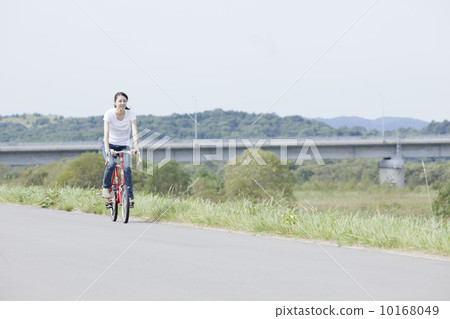 A bicycle 10168049