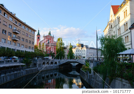Slovenia Ljubljana triple bridge and the Ljubljanitsa River 10171777