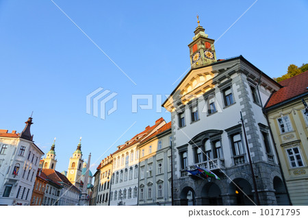 斯洛文尼亞盧布爾雅那市政廳和舊城區 10171795