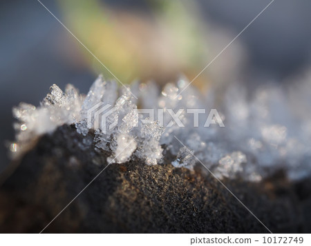 ice crystals 10172749
