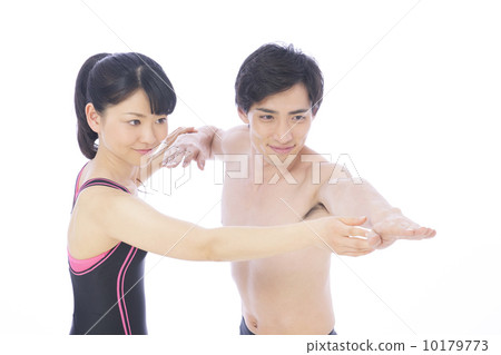 Bathing suits 10179773