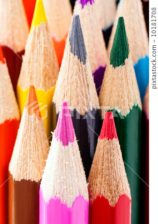 Color pencils 10181708