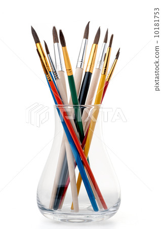 Assorted paintbrushes 10181753