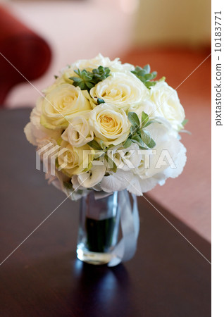 Beautiful wedding bouquet 10183771