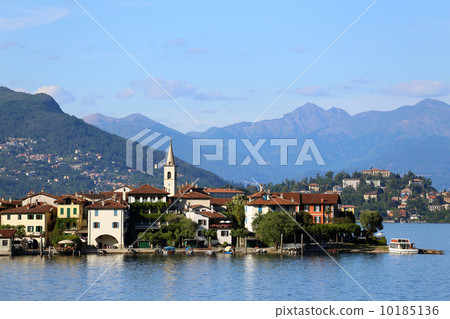 Lago Maggiore 10185136