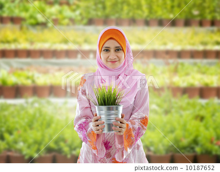 Go Green Go Green 10187652