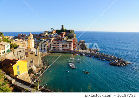 Italian Cinque Terre Vernazza Street 10187758