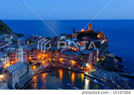Evening view of Italian Cinque Terre Vernazza 10187866