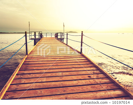 Boardwalk on beach Boardwalk on beach 10197014