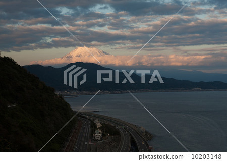 Fuji from the passed pass 10203148