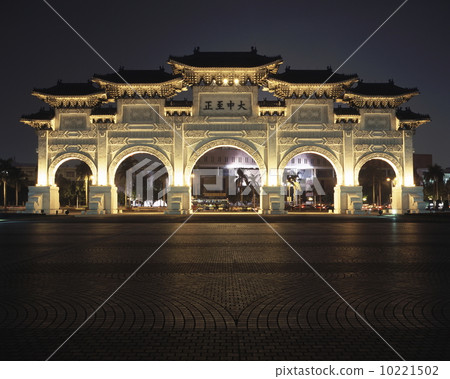 Odanjima main gate 10221502