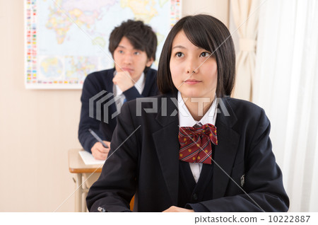 High school students taking classes 10222887