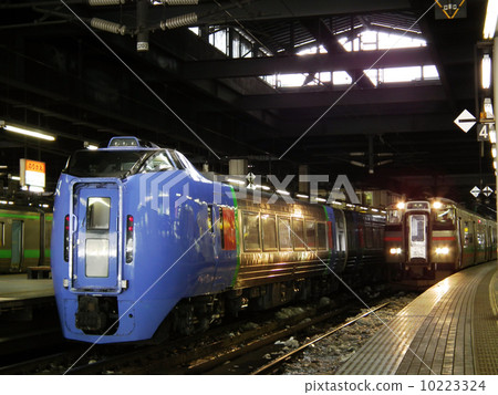 Limited Express Super Oozora 283 Series 731 Series Sapporo Station 10223324