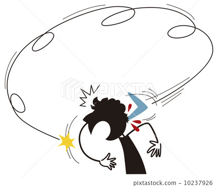 一個男人在他的後腦接受拋出的迴旋鏢 10237926