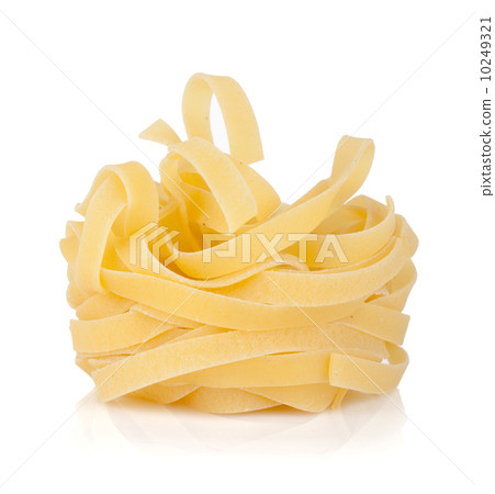 Fettuccine nest pasta 10249321