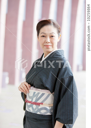 Kimono female middle 10259864