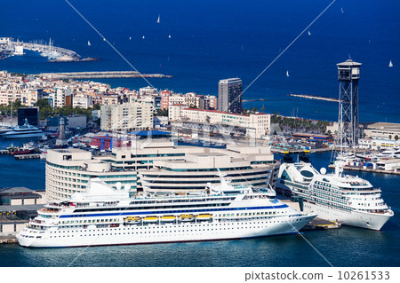passenger ships 10261533