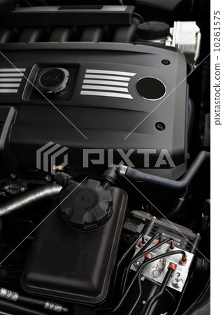 The powerful engine The powerful engine 10261575