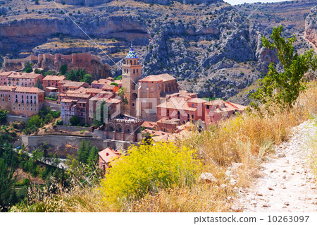 spanish mountains town in summer. Albarracin 10263097