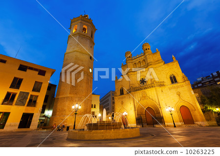 Fadri tower and Gothic Cathedral in night. Castellon de la Pla Fadri tower and Gothic Cathedral in night. Castellon de la Pla 10263225
