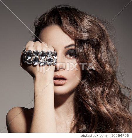 Fashion Portrait Of Beautiful  Woman With Jewelry 10264796