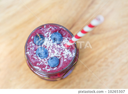 Fresh smoothie drink with different berries as healthy breakfast 10265307
