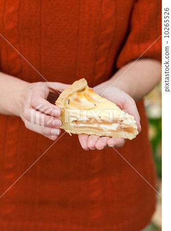 Fresh baked apple pie Fresh baked apple pie 10265526