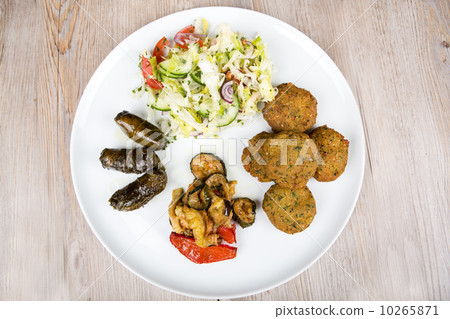 Healthy vegetarian lunch or dinner 10265871