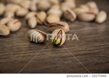 pistachio nuts pistachio nuts 10275940