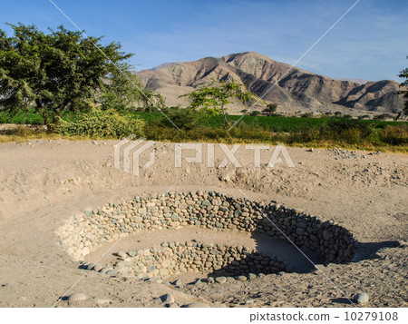 Aquaducts of Cantayoc 10279108
