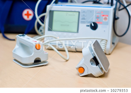 Defibrillator 10279353