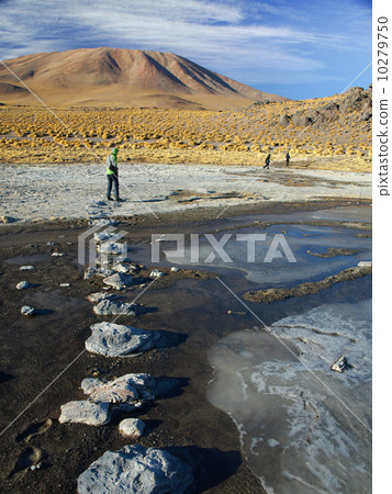 Path around Laguna Colorada 10279750