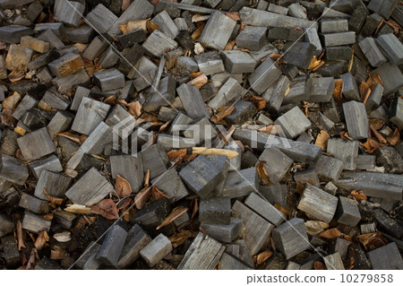 Old scrap lumber 10279858