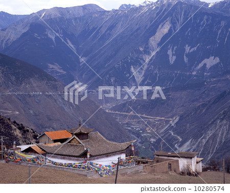 Flying temple Flying temple 10280574