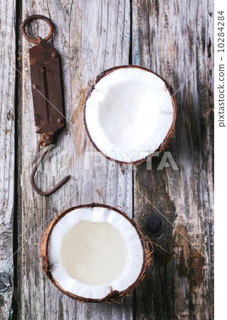 Broken coconut Broken coconut 10284284