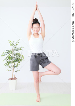 Yoga image Yoga image 10285248