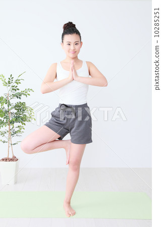 Yoga image Yoga image 10285251