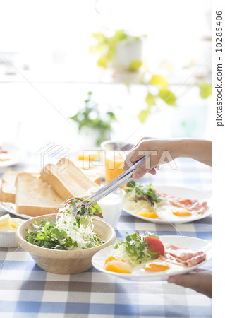 A salad A salad 10285406